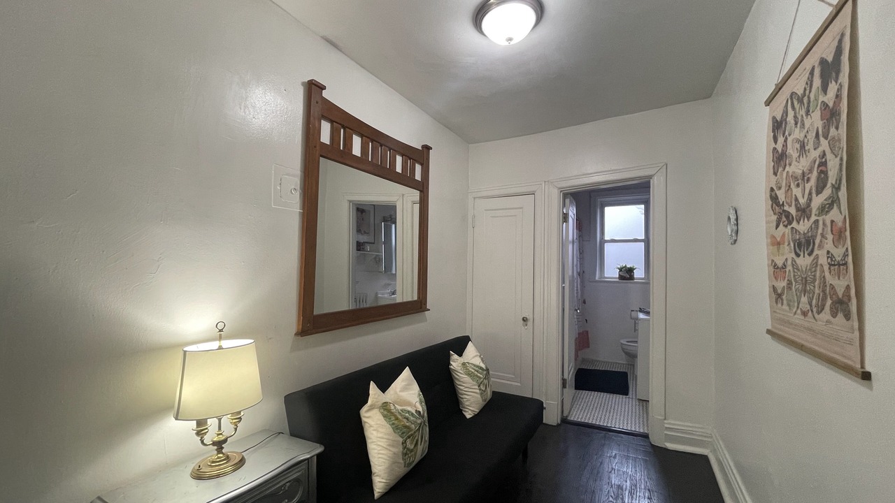 Photo of Livingroom in St. Louis