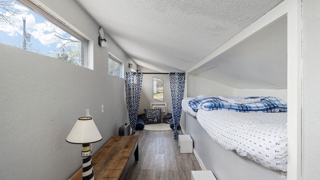 Photo of Bedroom in Branson