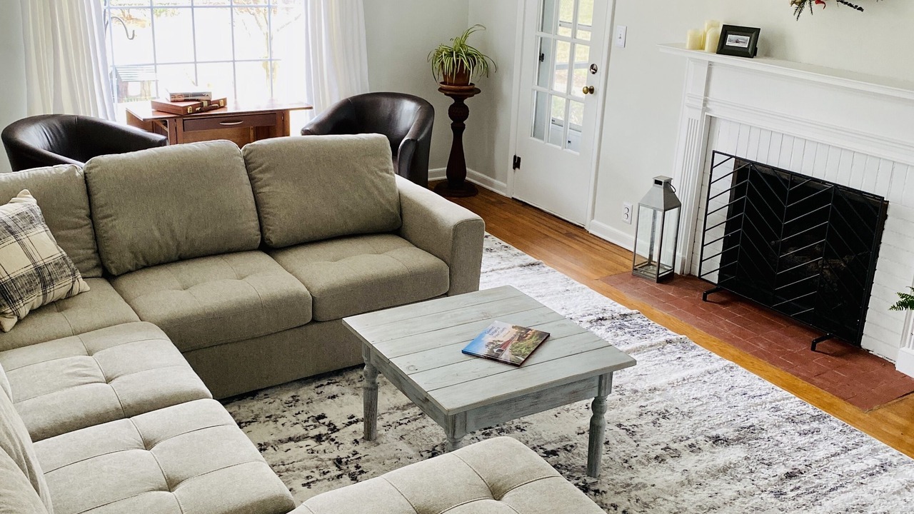 Photo of Livingroom in Rockville