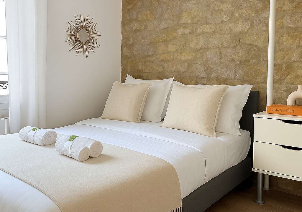 Photo of Bedroom in Notre-Dame-des-Champs