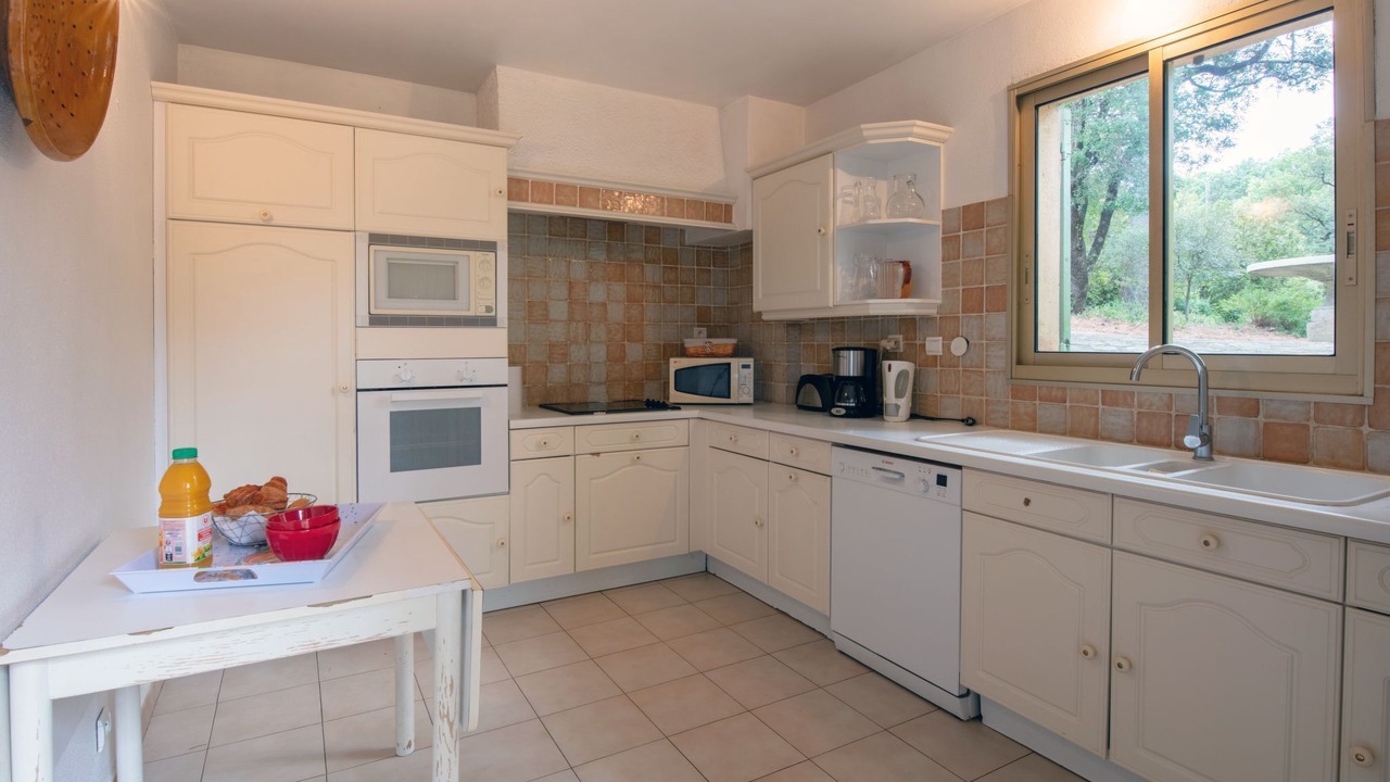 Photo of Bedroom in Besse-sur-Issole