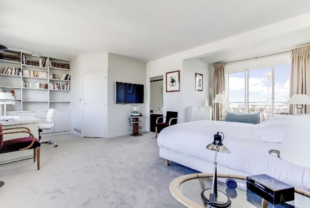 Photo of Bedroom in 6th Arrondissement