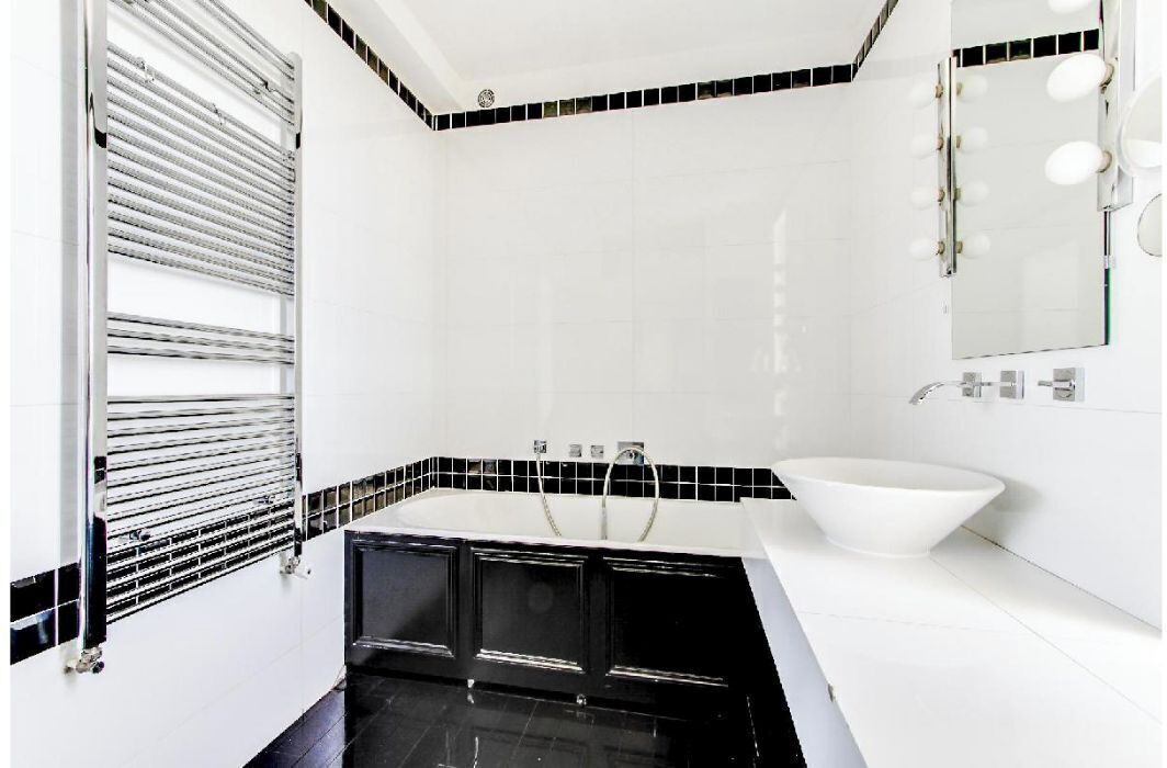 Photo of Bathroom in 6th Arrondissement