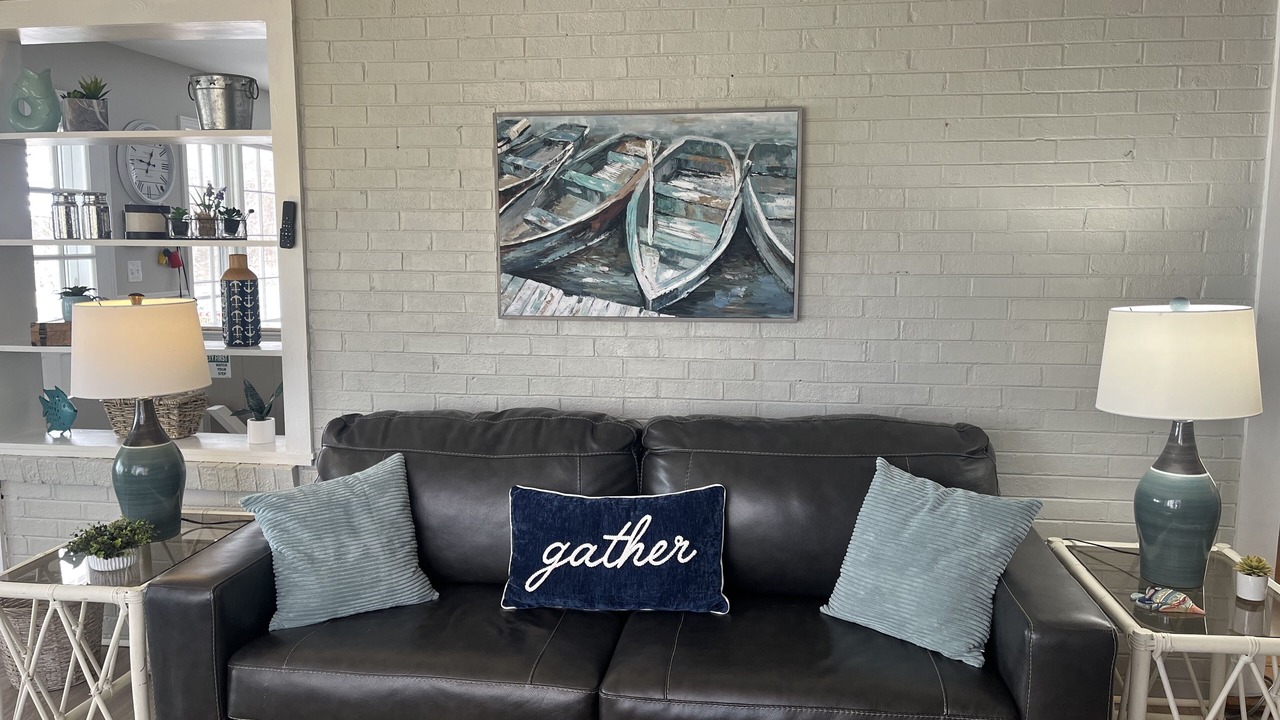 Photo of Livingroom in Clarksville