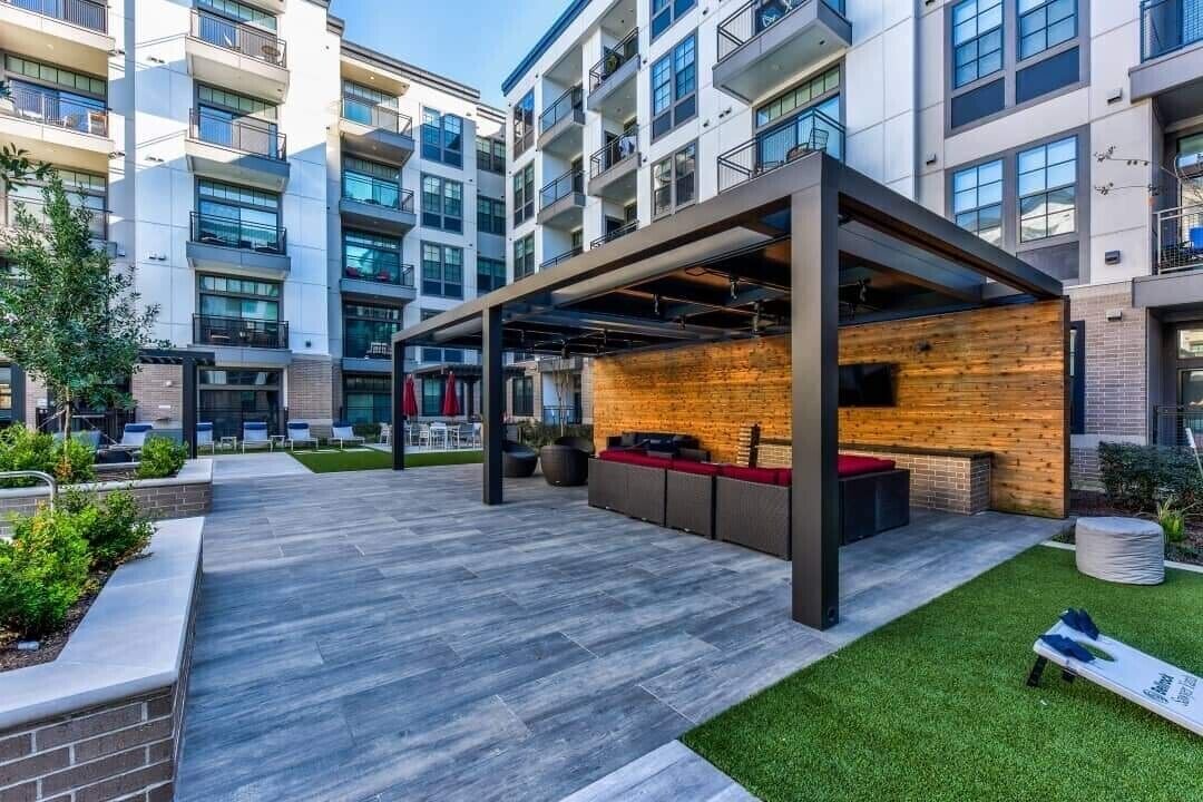 Photo of Patio Balcony in Washington Ave./ Memorial Park