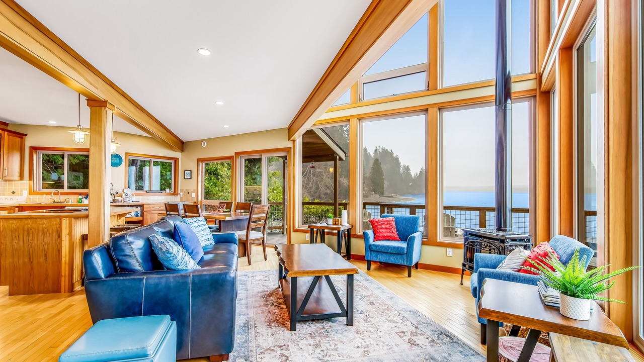 Photo of Livingroom in Matlock