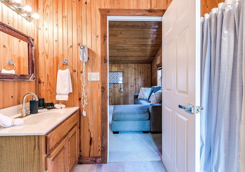Photo of Bathroom in Eufaula