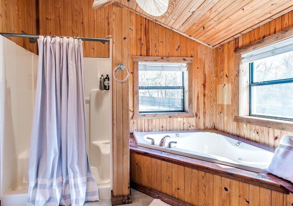 Photo of Bathroom in Eufaula