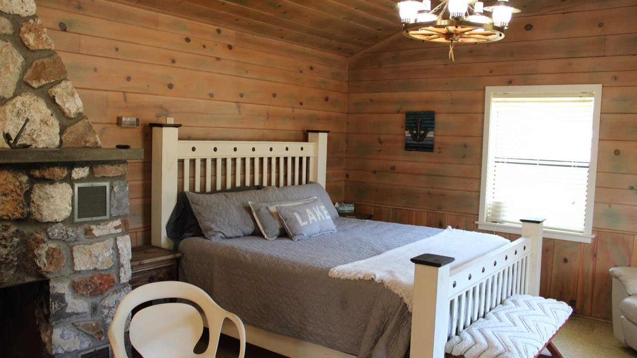 Photo of Bedroom in Dennis