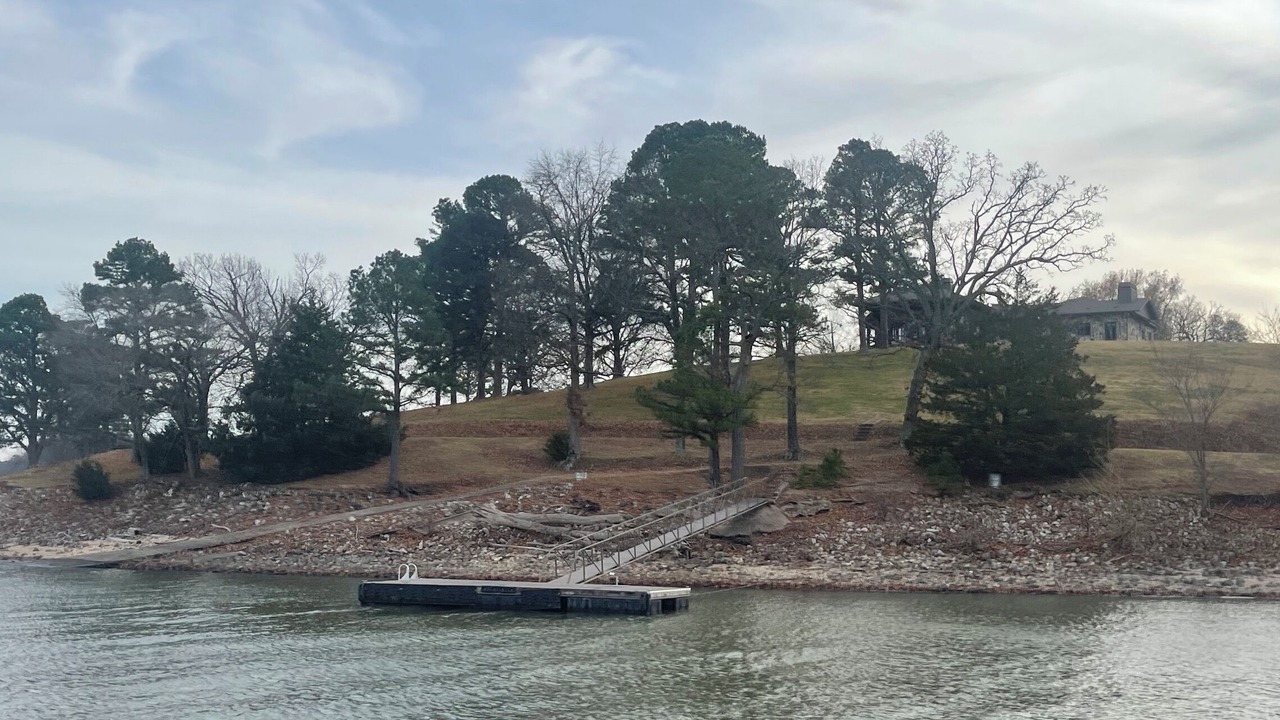 Photo of Others in Dennis