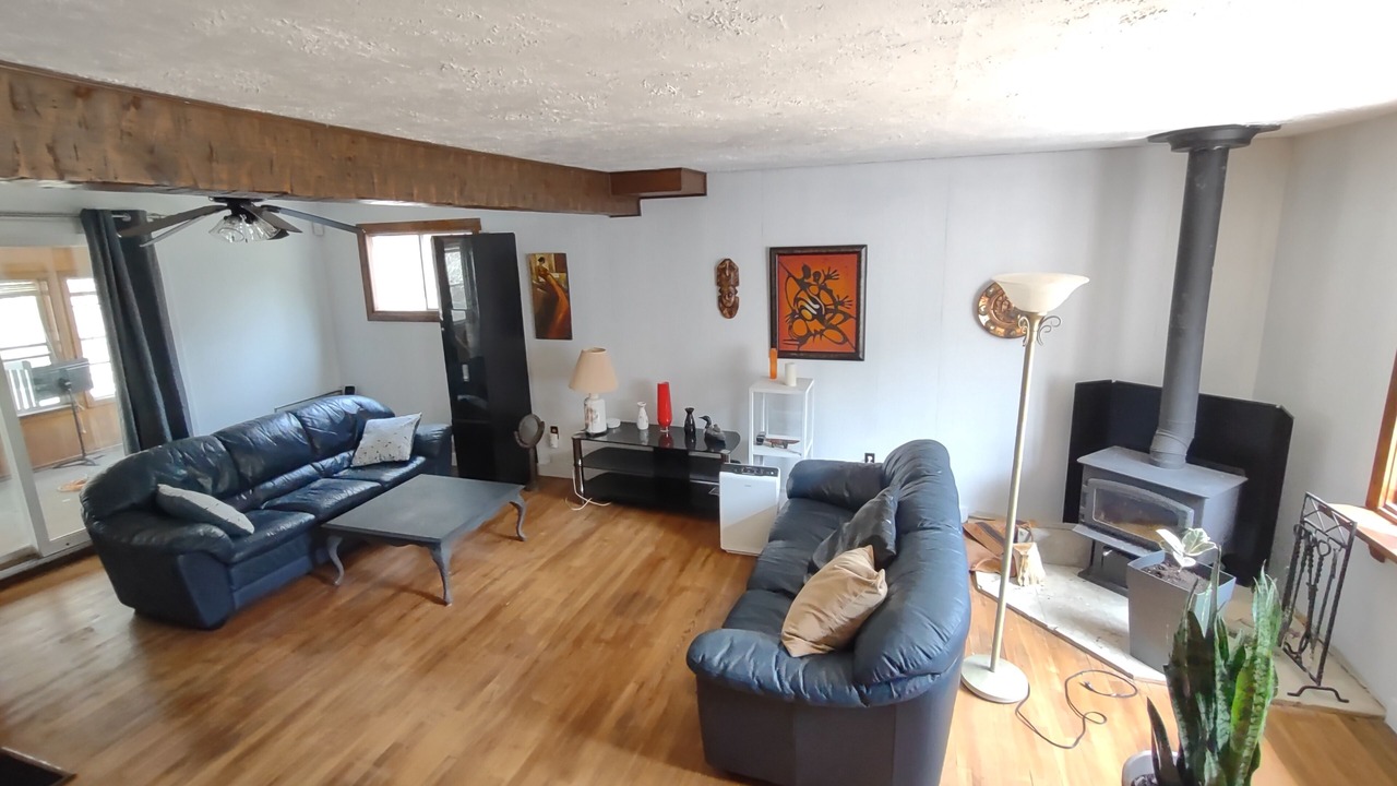 Photo of Livingroom in Haliburton