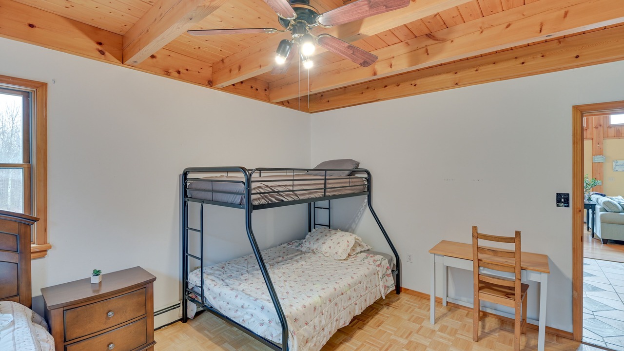 Photo of Bedroom in Oak Hill