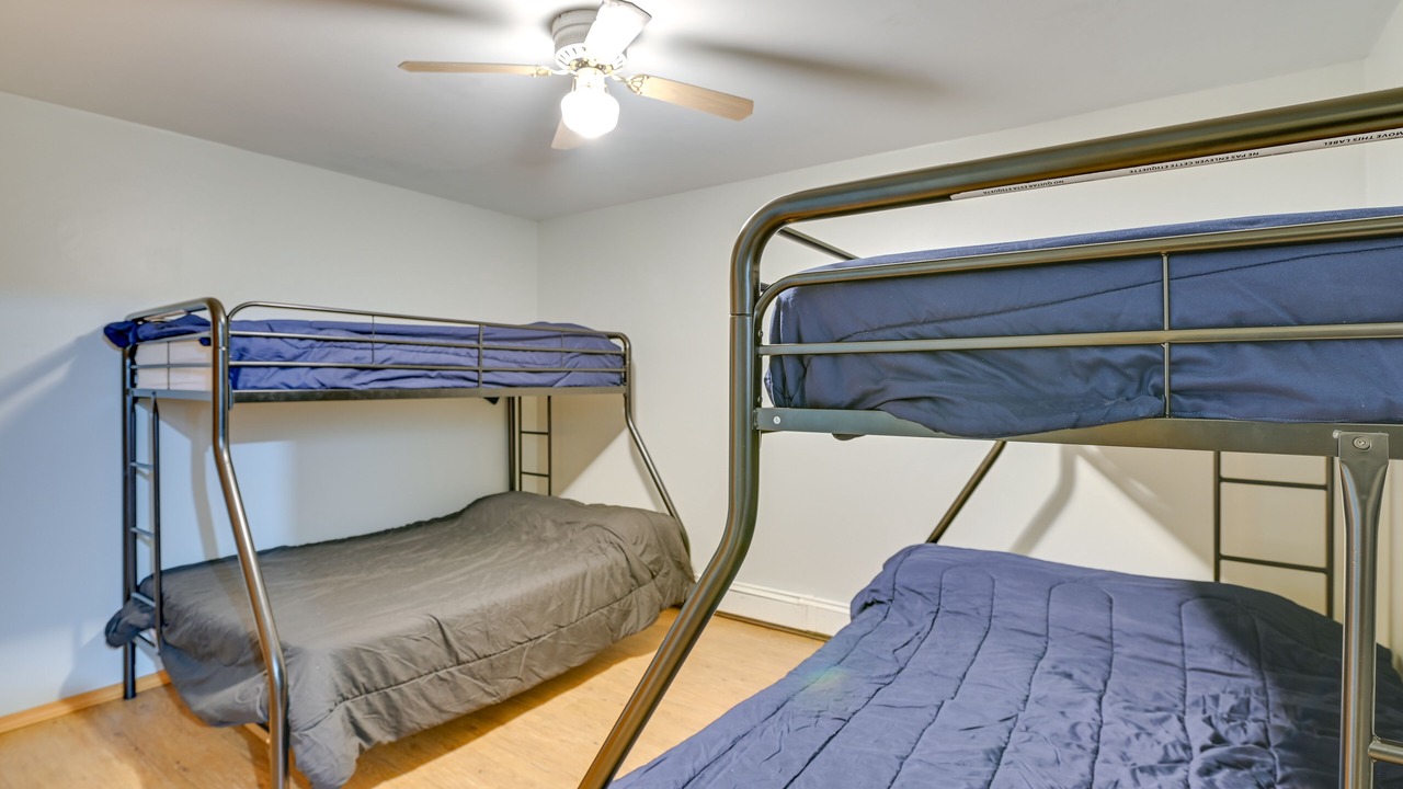 Photo of Bedroom in Oak Hill
