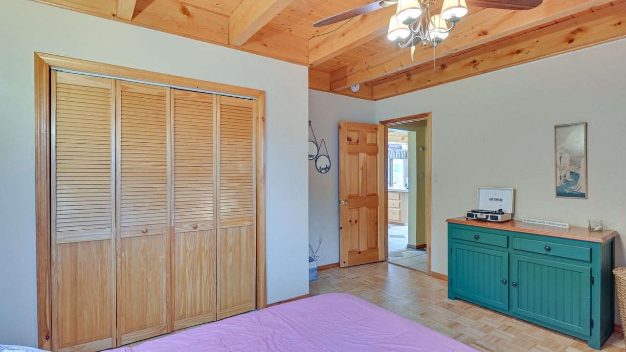 Photo of Bedroom in Oak Hill