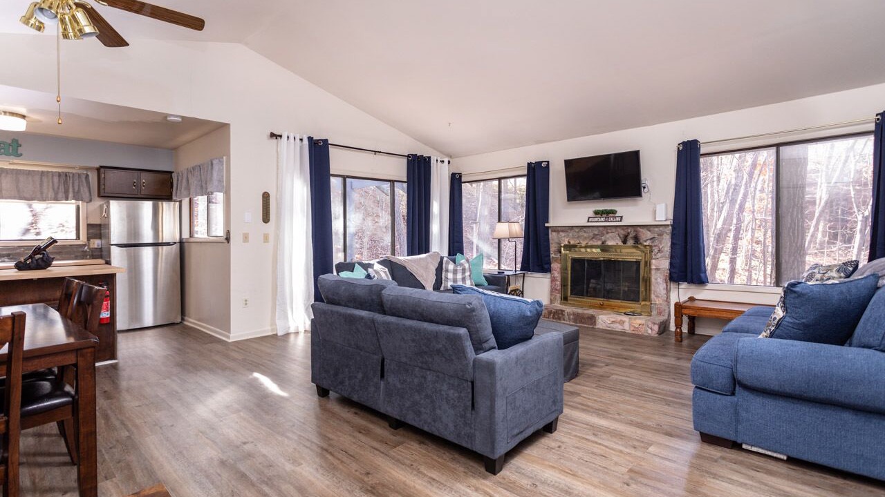 Photo of Livingroom in McGaheysville