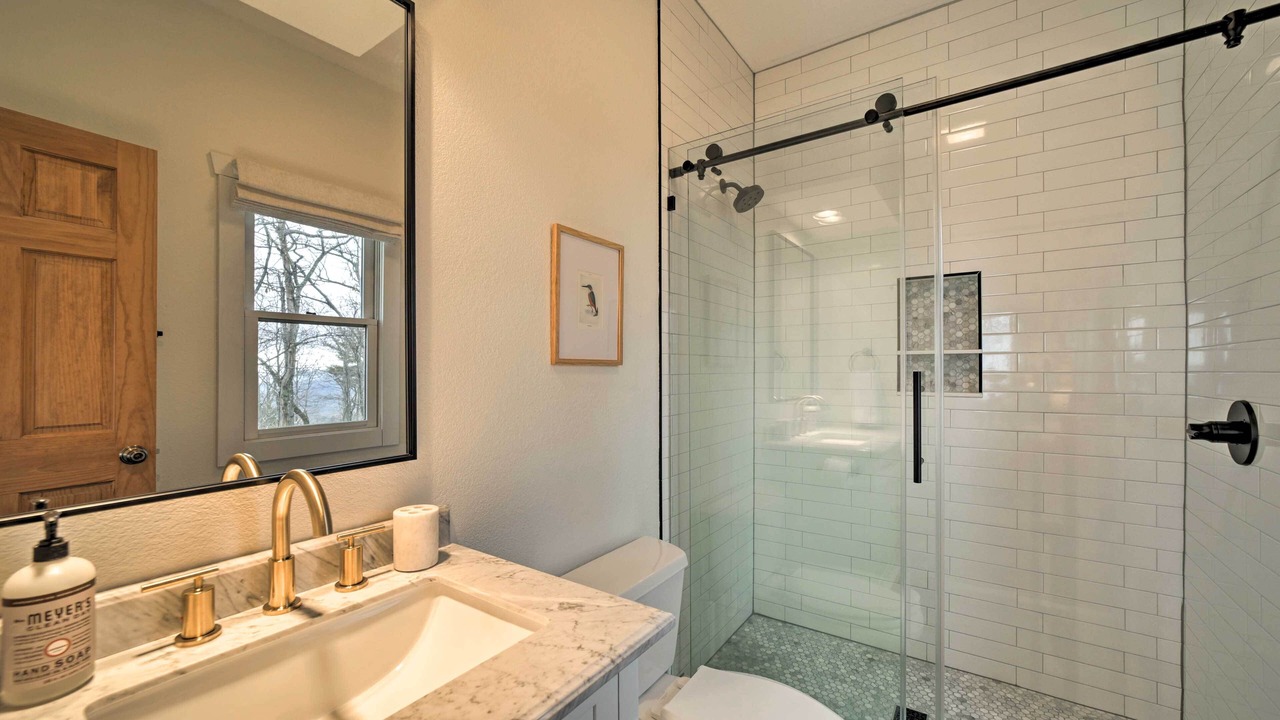 Photo of Bathroom in Sapphire