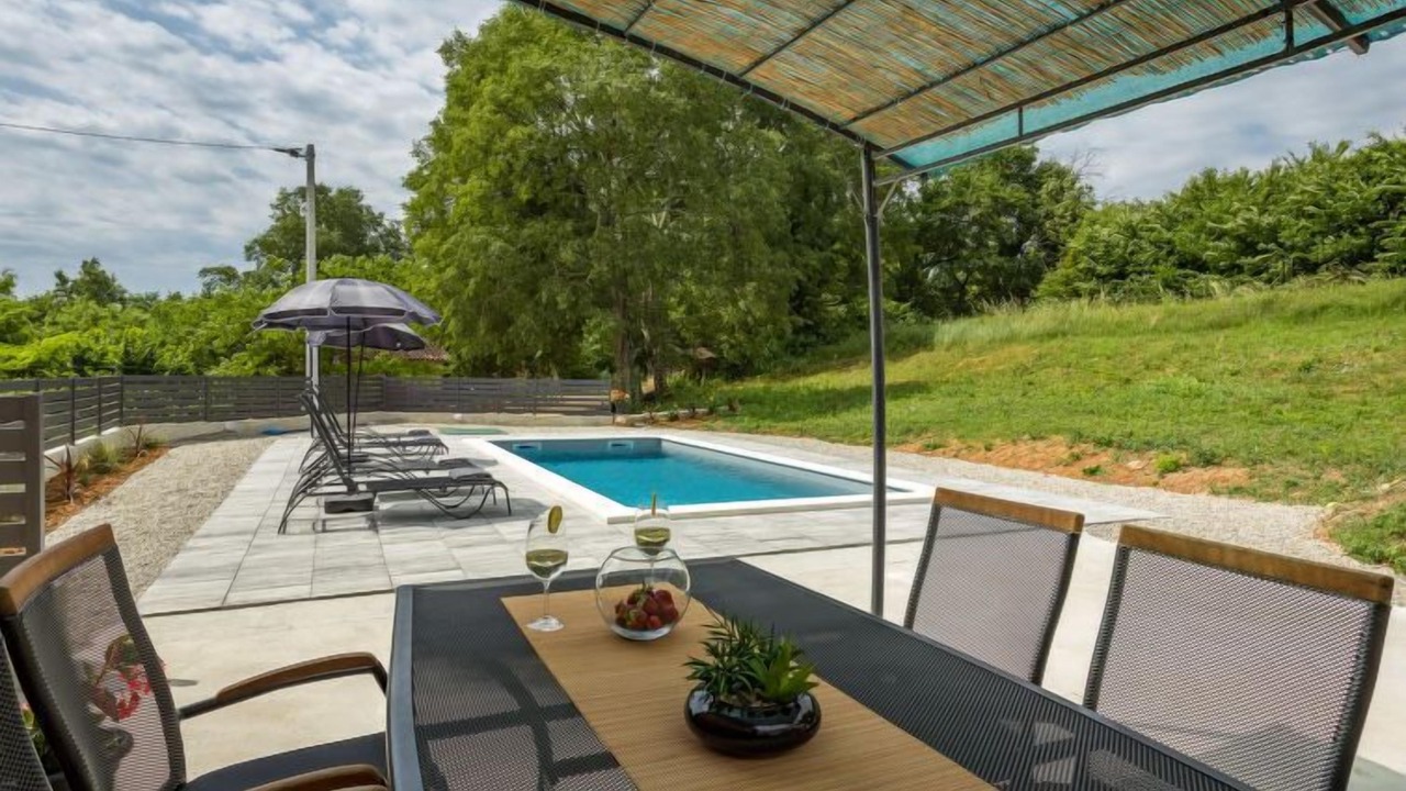 Photo of Outdoor in Pican