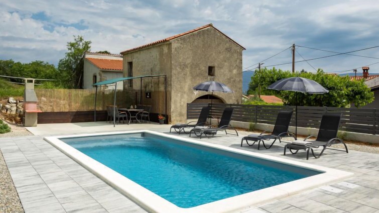 Photo of Outdoor in Pican