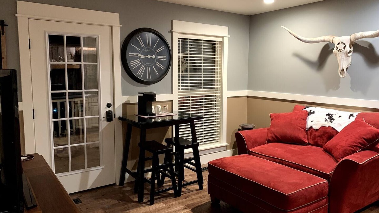Photo of Livingroom in Corryton