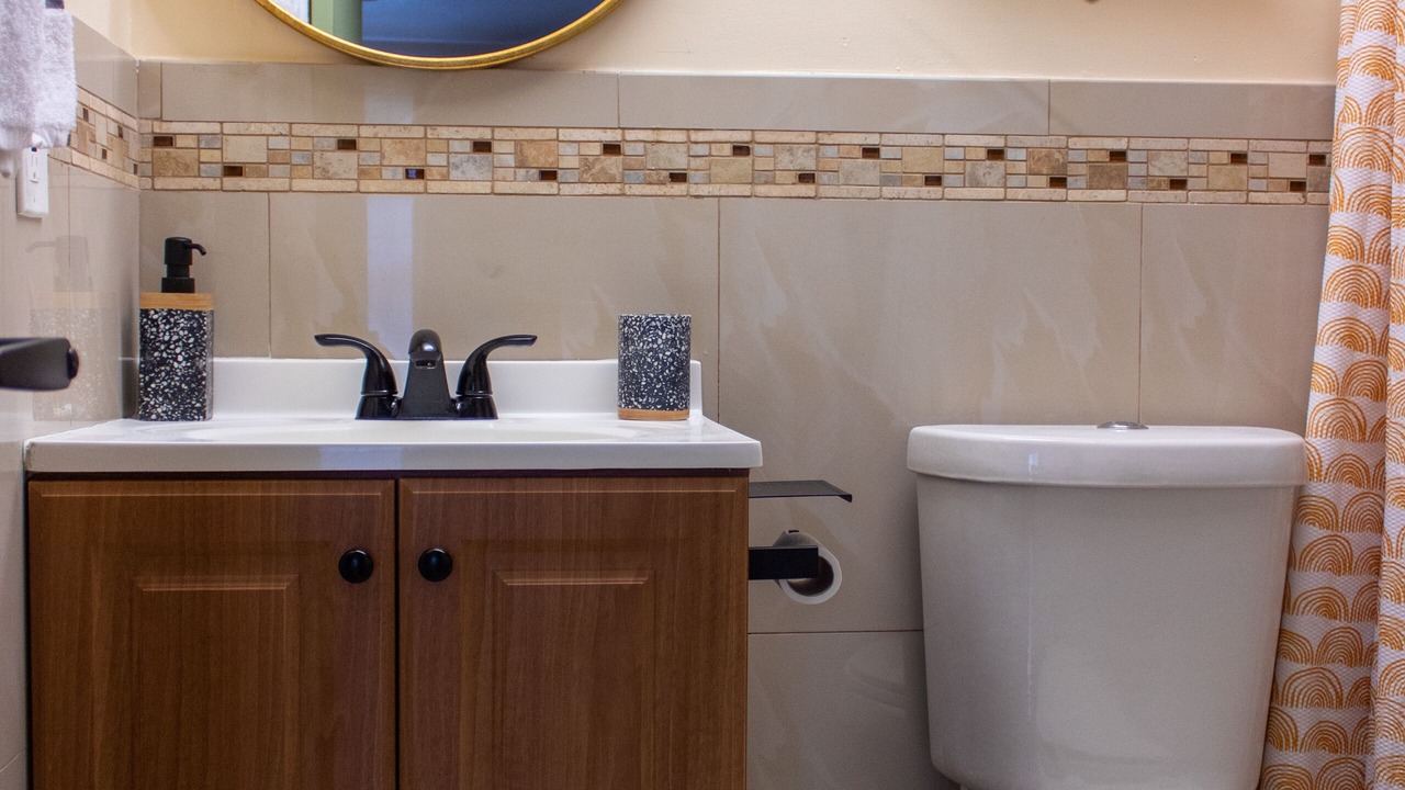 Photo of Bathroom in Golden Gate