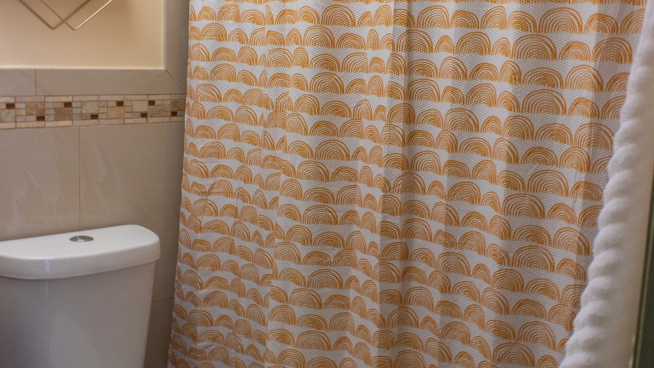 Photo of Bathroom in Golden Gate