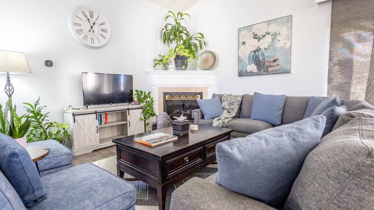 Photo of Livingroom in Farmington