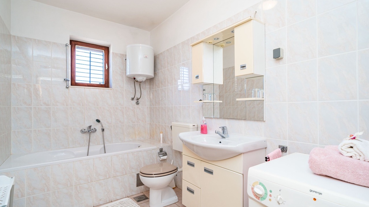 Photo of Bathroom in Slano