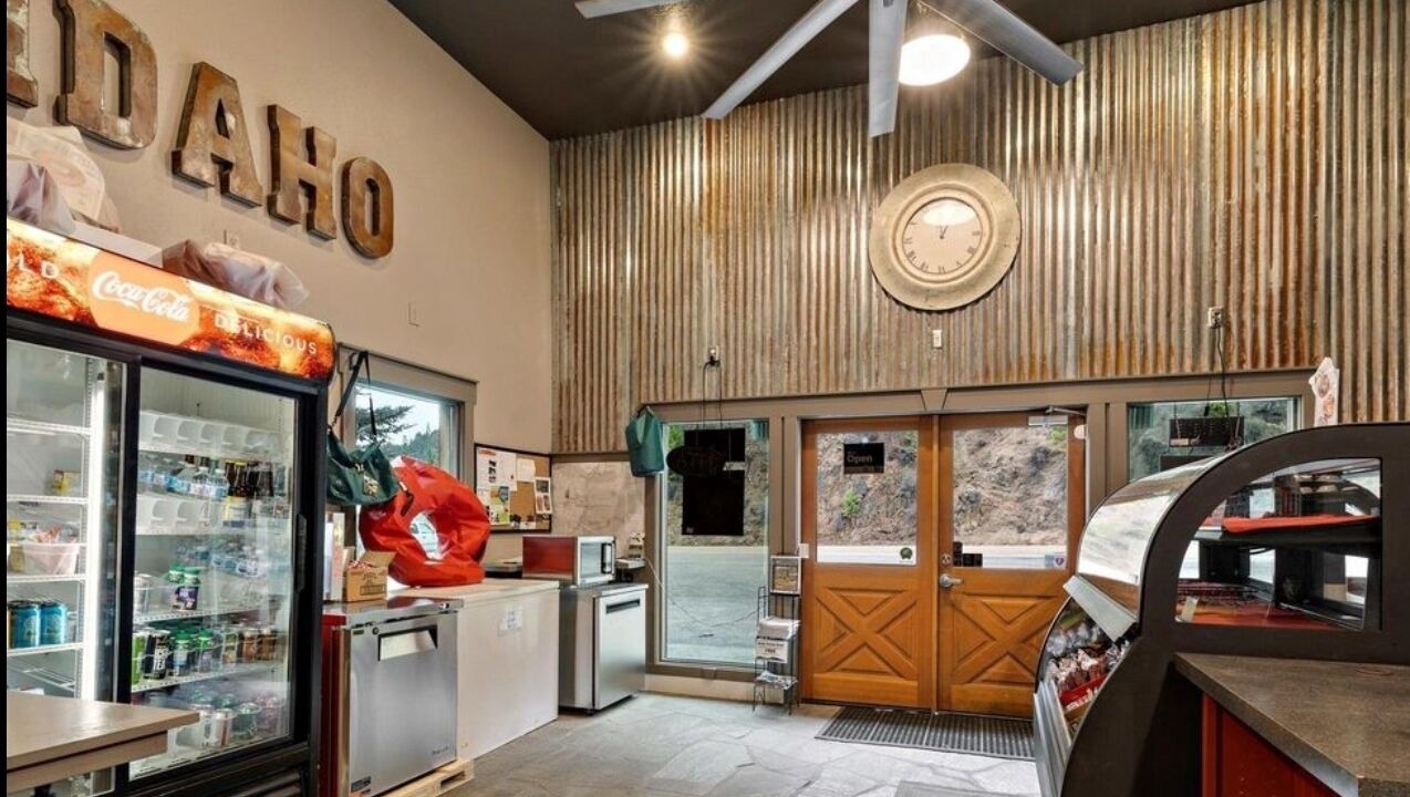 Photo of Others in Lowman