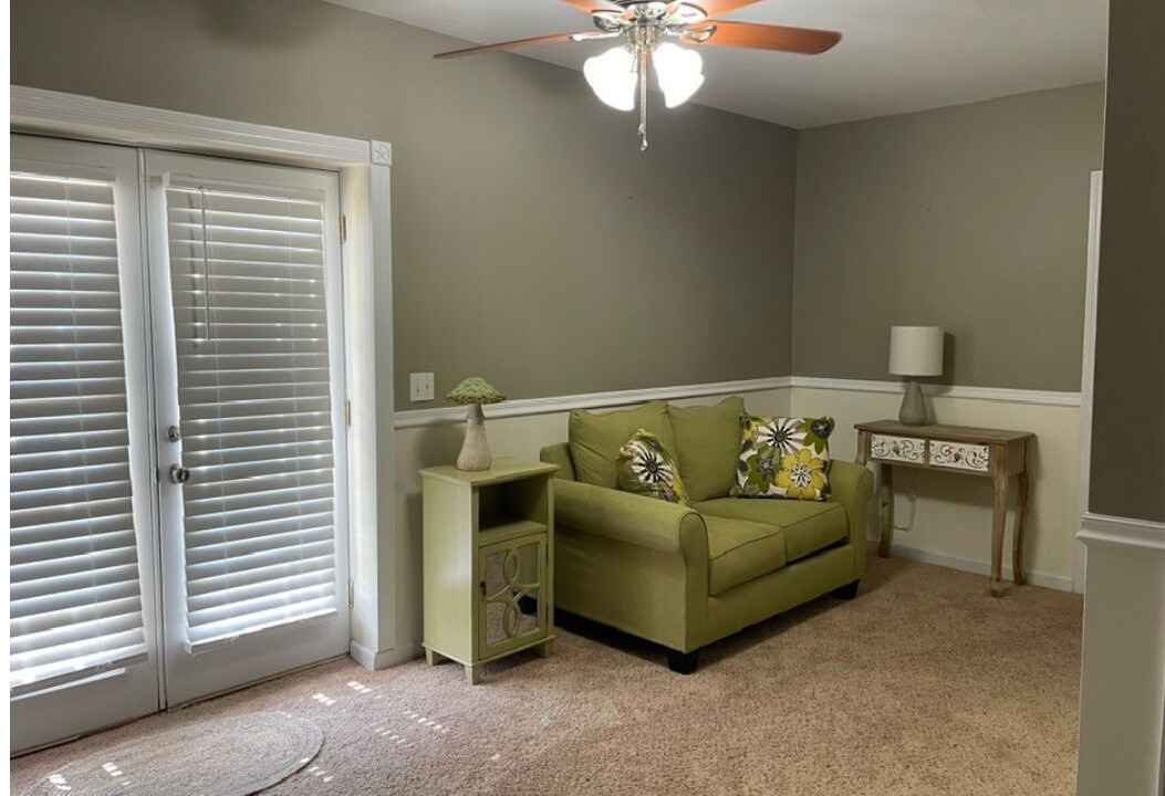 Photo of Livingroom in Johnson City