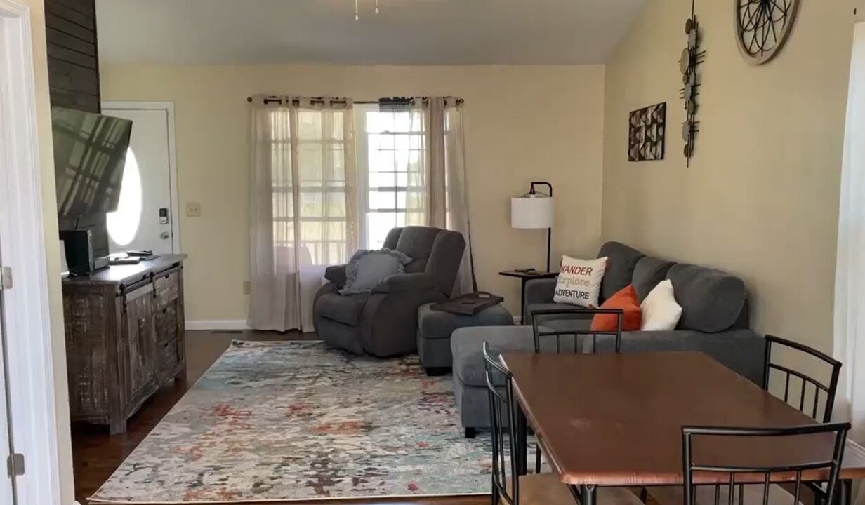 Photo of Livingroom in Johnson City