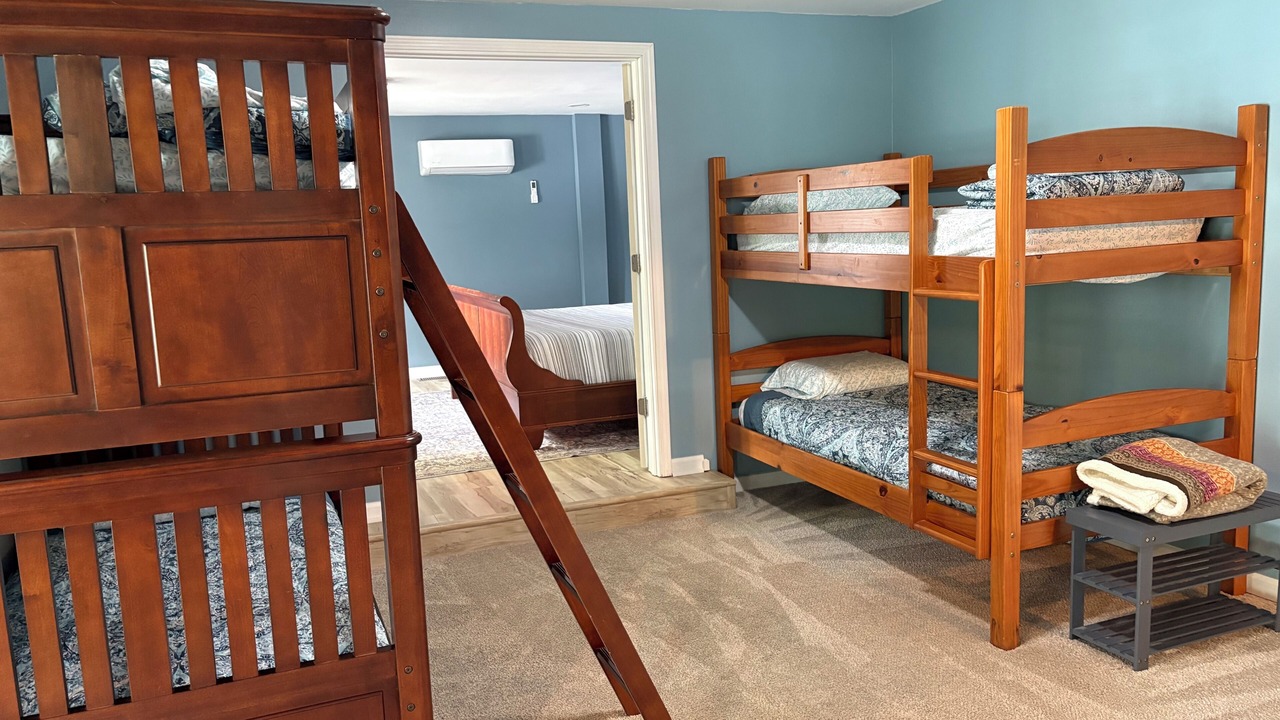 Photo of Bedroom in Camdenton
