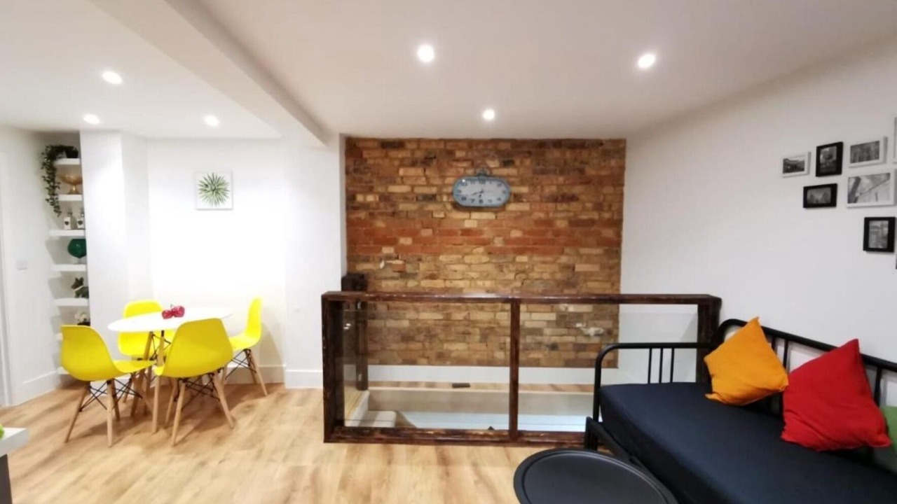 Photo of Others in Boscombe