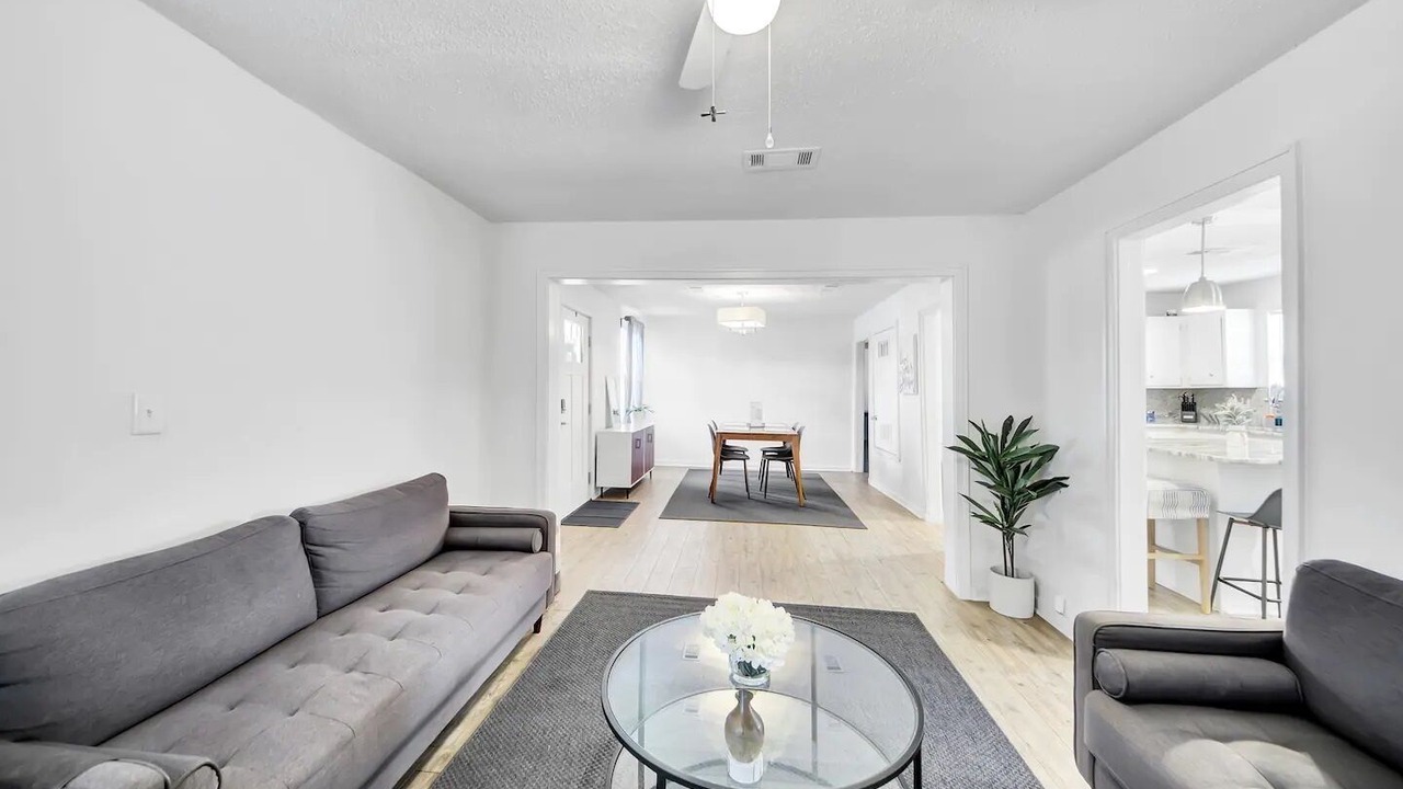 Photo of Livingroom in Pine Bluff