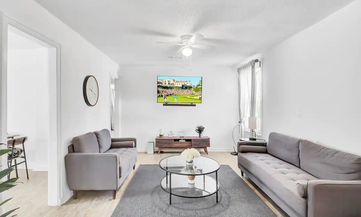 Photo of Livingroom in Pine Bluff