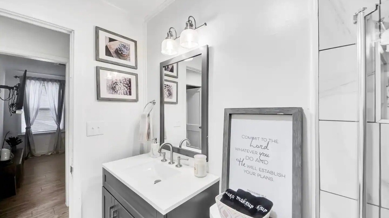 Photo of Bathroom in Pine Bluff