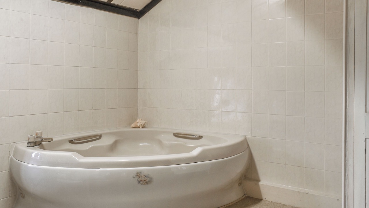 Photo of Bathroom in Worsthorne