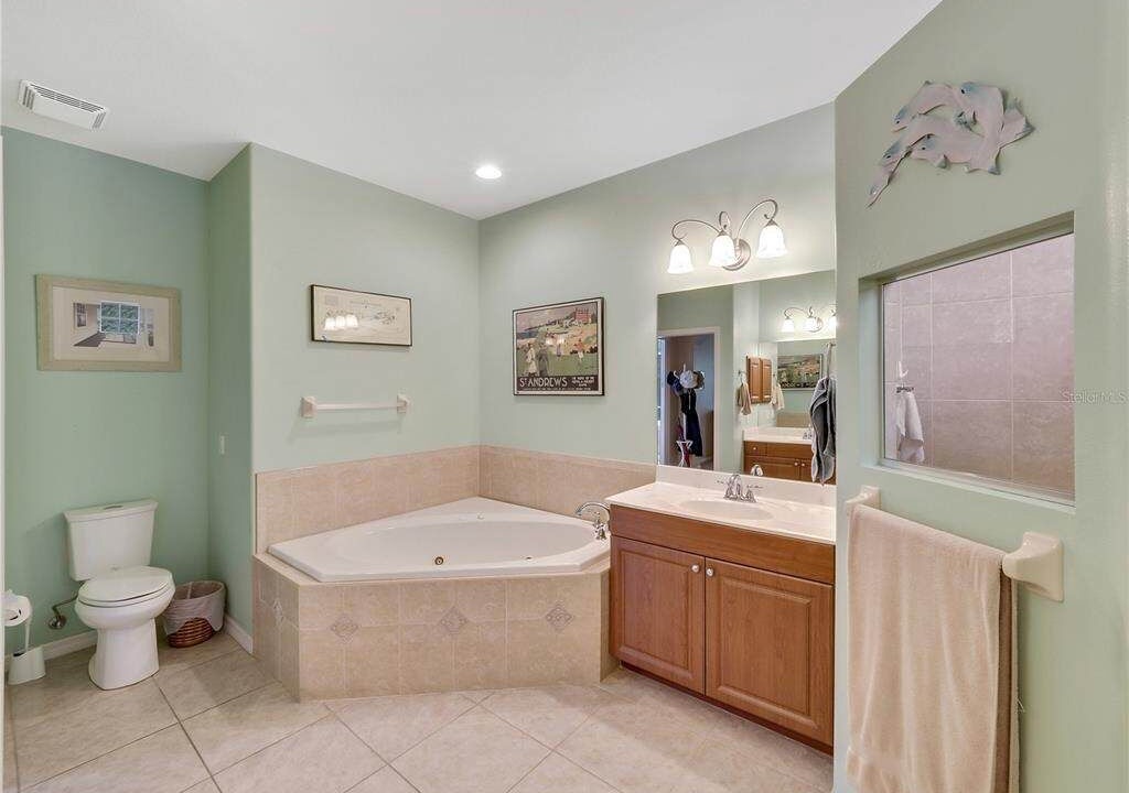 Photo of Bathroom in Broadmoor