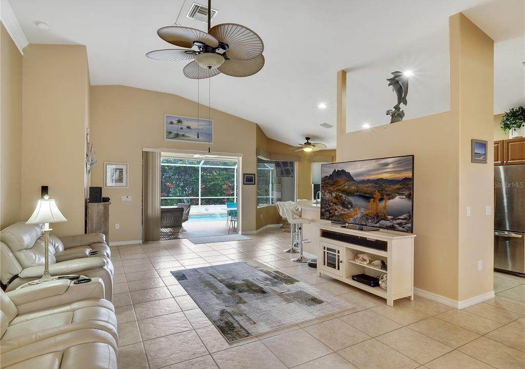Photo of Livingroom in Broadmoor