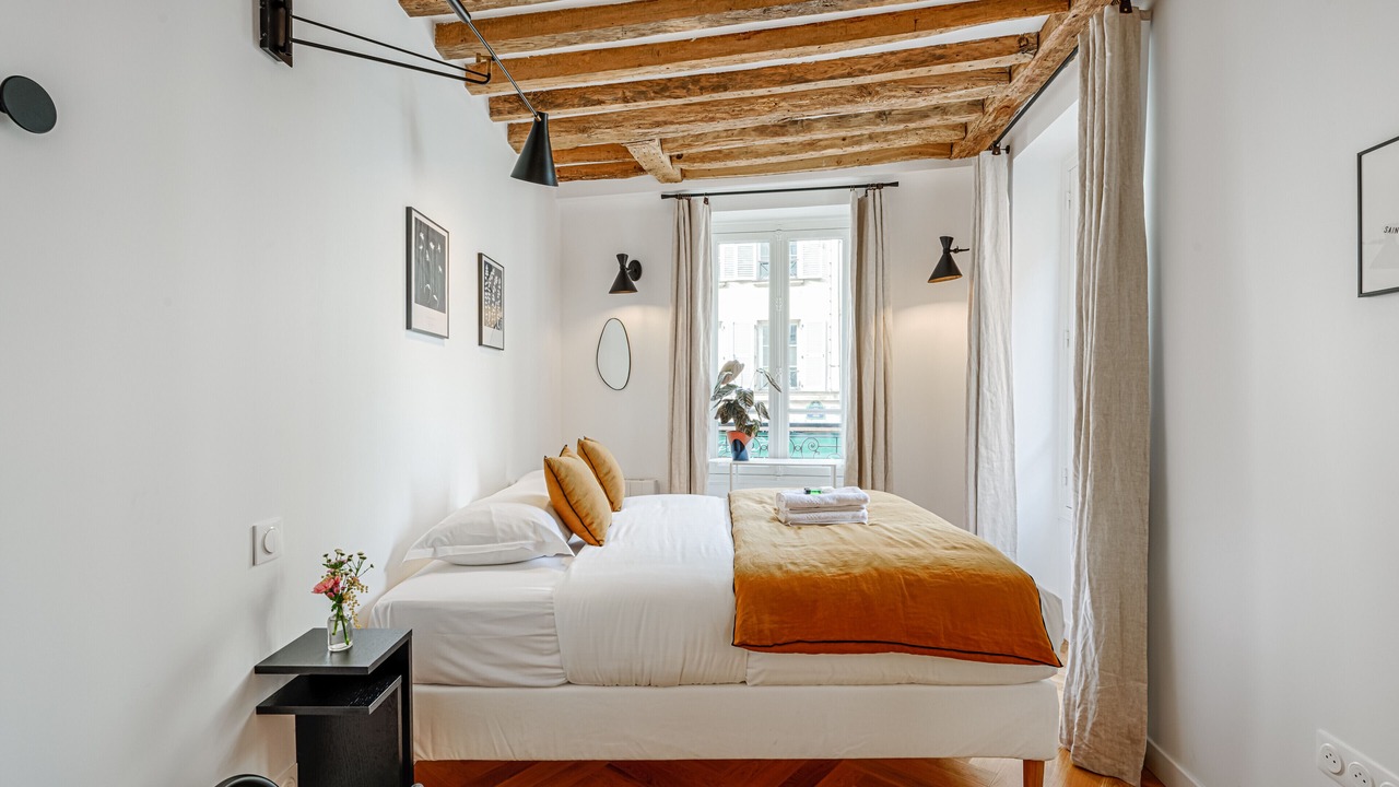 Photo of Bedroom in Val-de-Grace