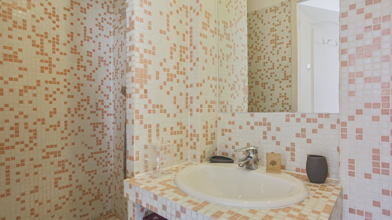 Photo of Bathroom in Carnot