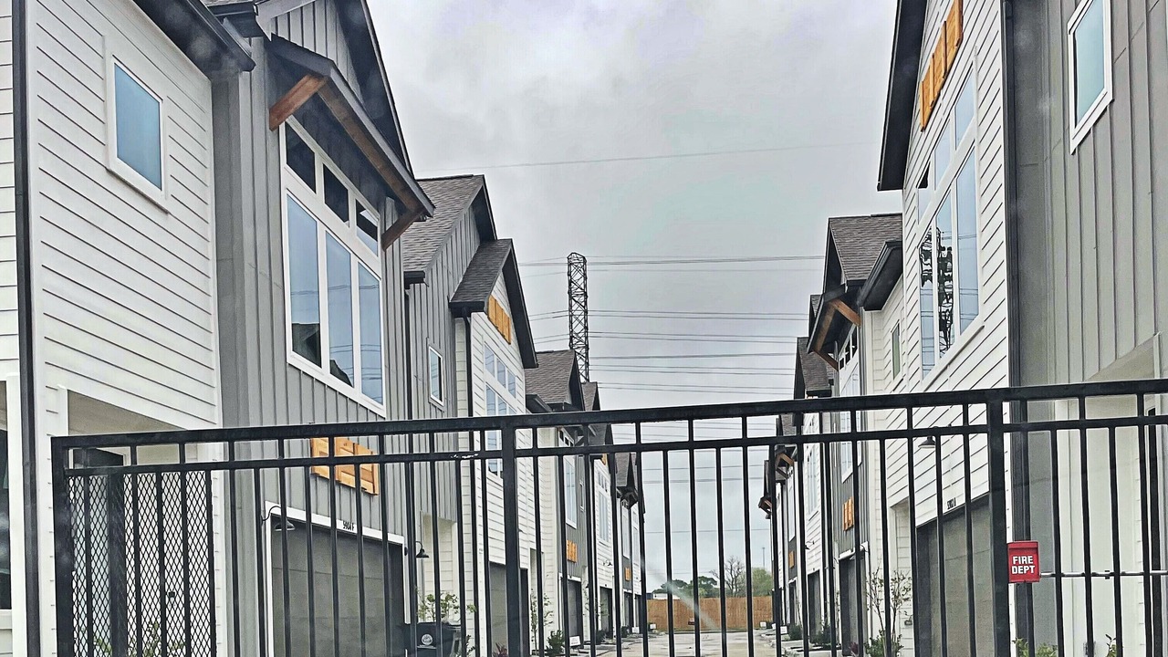 Photo of Outdoor in Spring Branch East