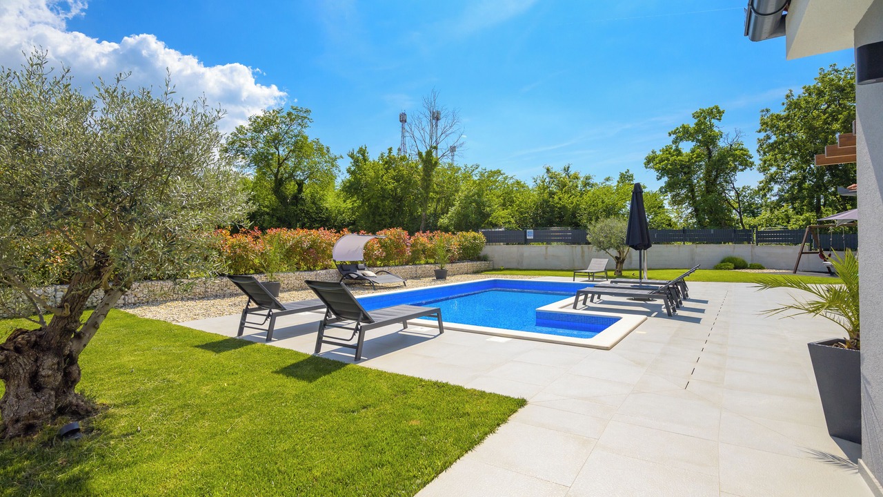Photo of Outdoor in Jurici