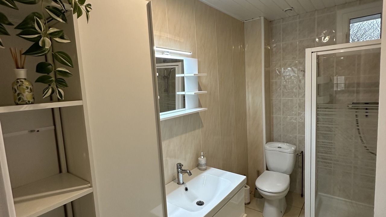 Photo of Bathroom in Herpy-l'Arlesienne