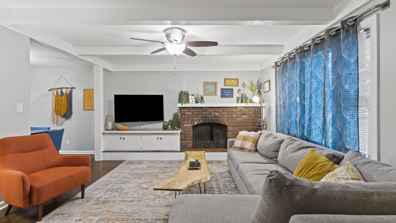 Photo of Livingroom in South Kansas City
