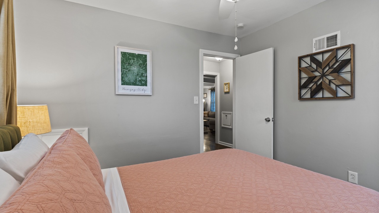 Photo of Bedroom in South Kansas City