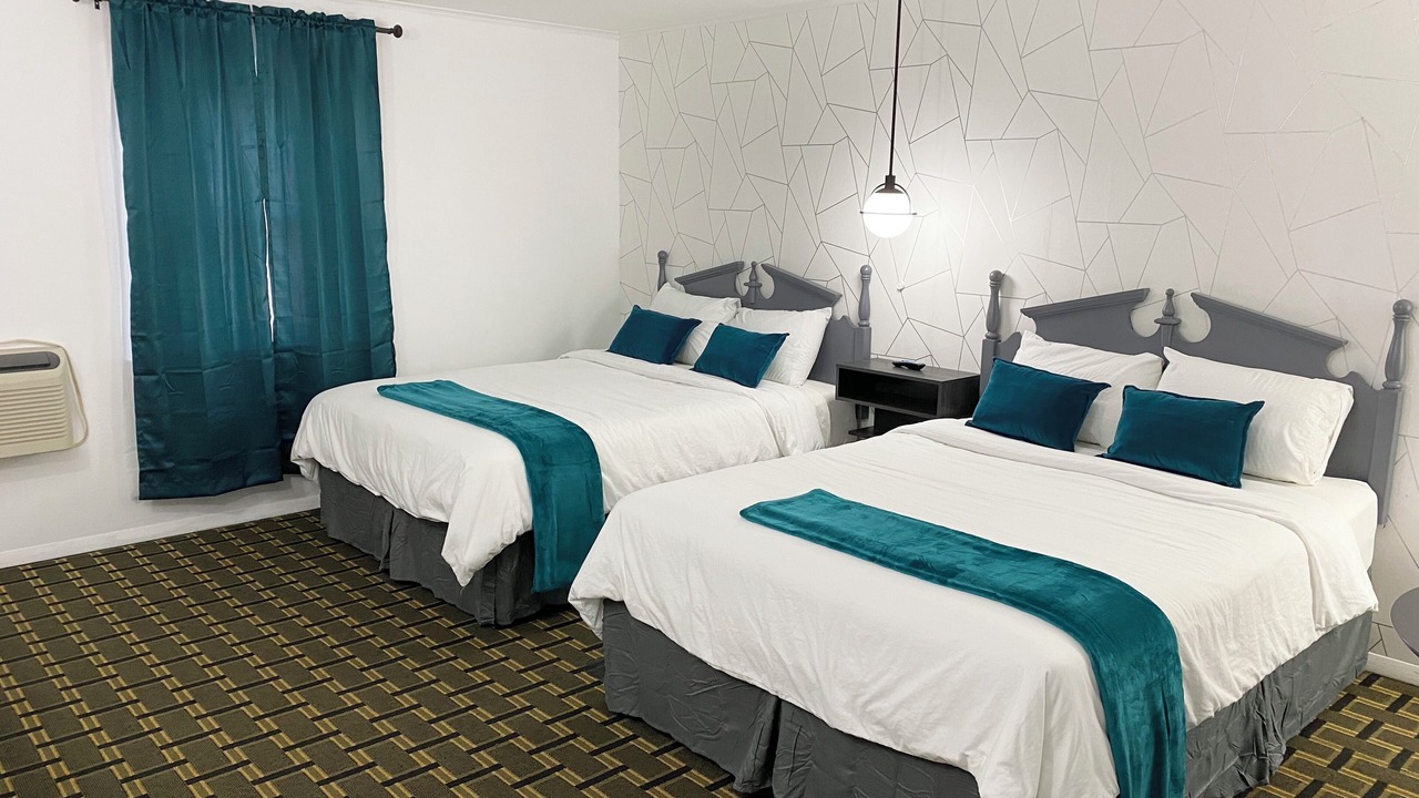 Photo of Bedroom in Lee