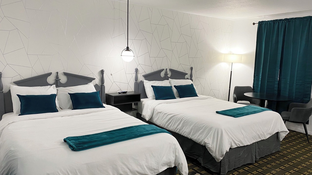 Photo of Bedroom in Lee