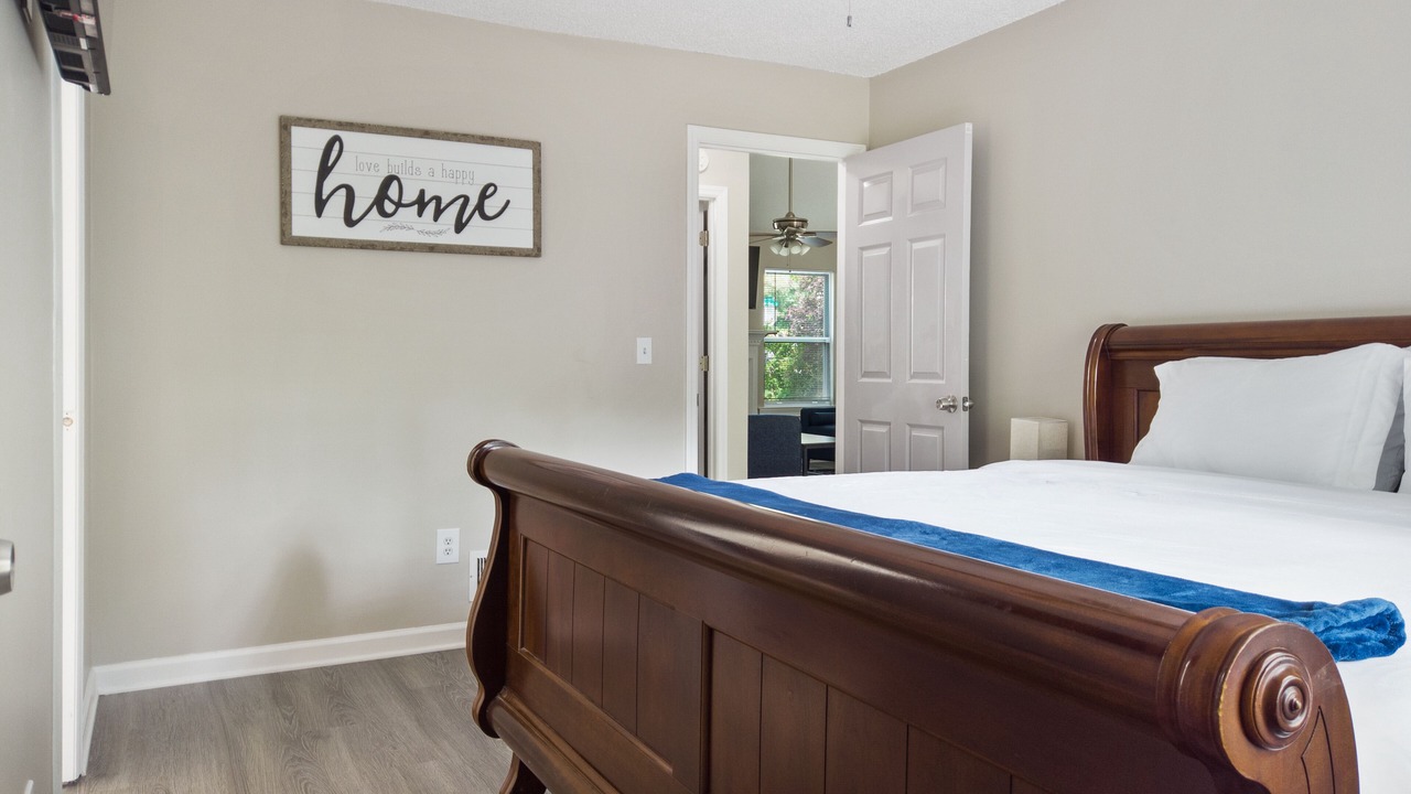 Photo of Bedroom in Kennesaw