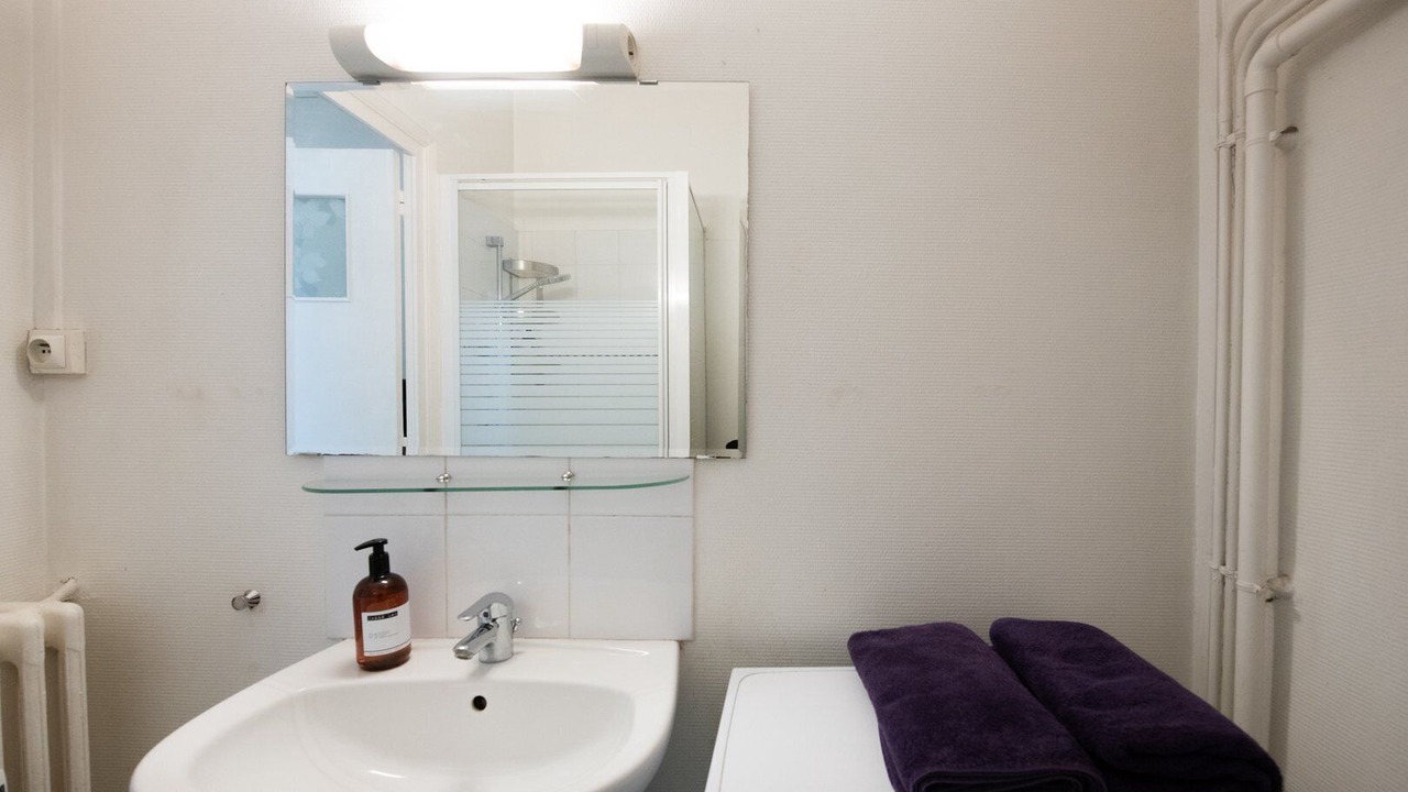 Photo of Bathroom in Jean Moulin - Marius Berliet