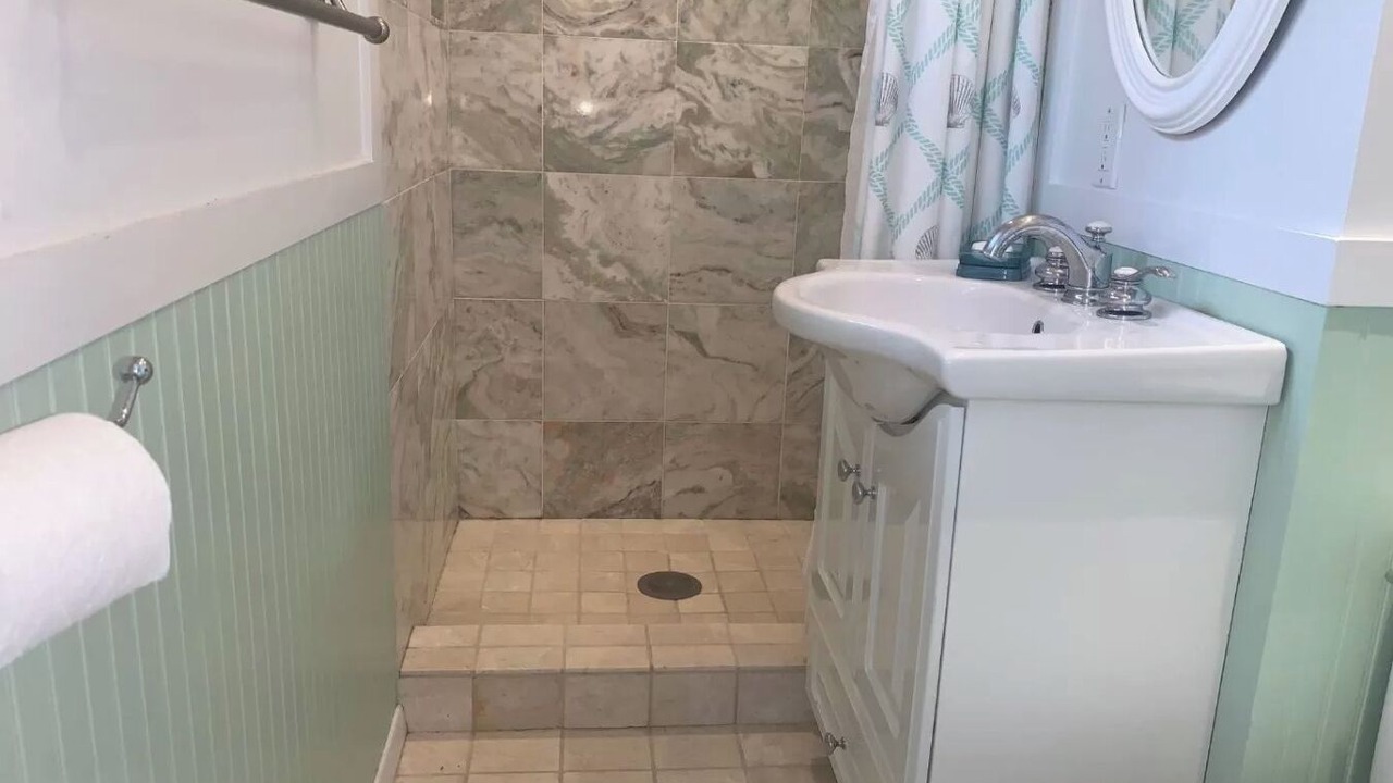 Photo of Others in Hamptons